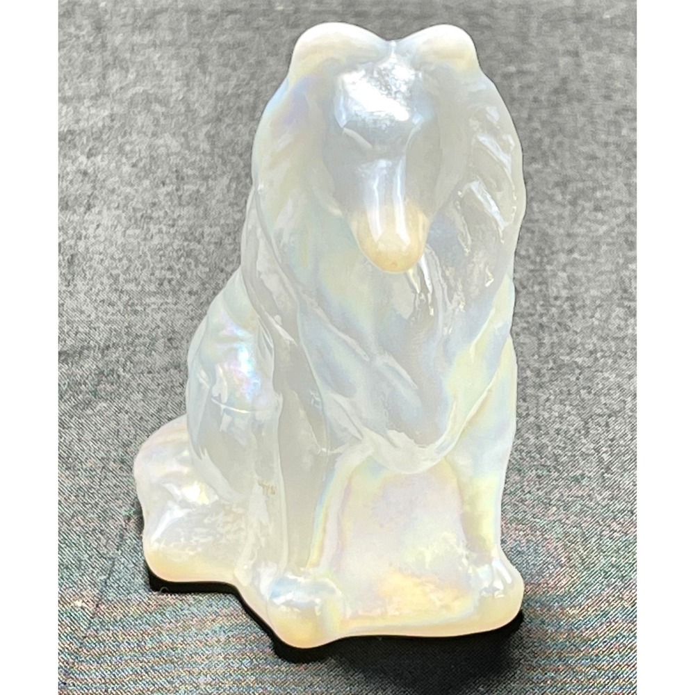 Mosser Glass Collie‎ Lassie Dog Figurine Iridescent Opalescent Milk Glass 3"